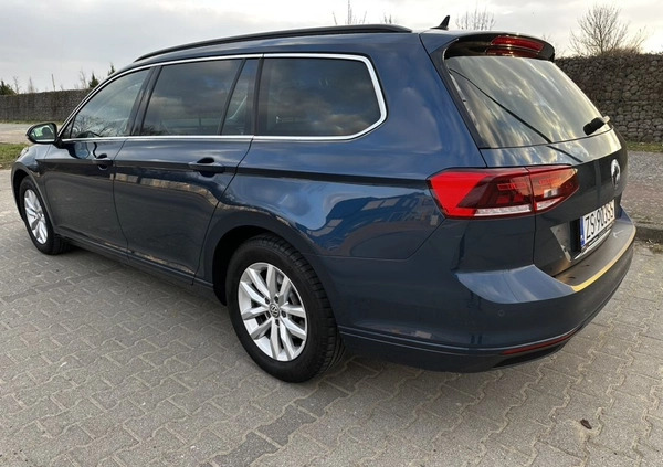 Volkswagen Passat cena 92250 przebieg: 150000, rok produkcji 2019 z Szczecin małe 172